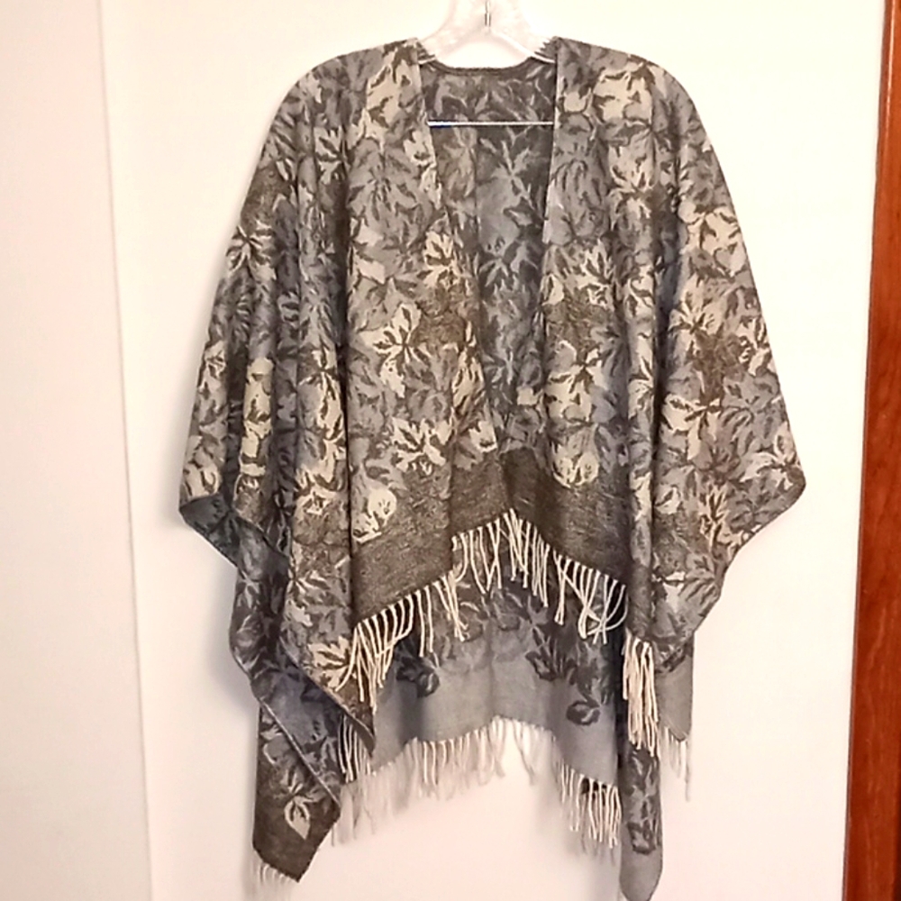 Victoire Mathieu Floral Leaf Blanket Shawl Cape w/Fringes Made in Franch OSFA